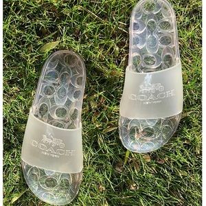 COACH SLIDES LAST ONE SIZE 8🦊❤️‍🔥